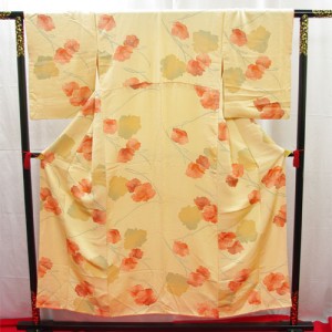 Pale cream-colored flower pattern KOMON KIMONO